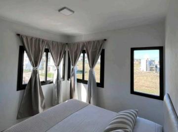 Casa · 100m² · 3 Dormitorios · 2 Cocheras · Vendo Excelente Casa en Barrio Privado Tejas 4