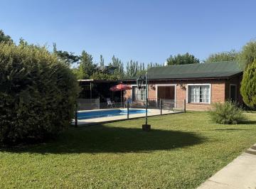 Casa · 110m² · 3 Ambientes · 1 Cochera · ¡Descubre Este Rincón de Ensueño! Venta Casa en Laguna de Lobos