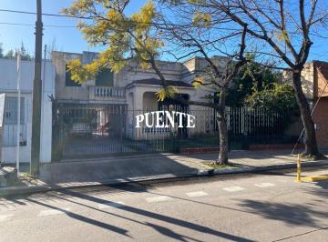 Casa · 177m² · 6 Ambientes · 3 Cocheras · Casa en Temperley Oeste