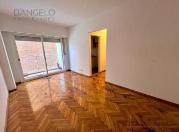 Departamento · 37m² · 2 Ambientes · 1 Cochera · Dpto 2 Amb C/balcon y Cochera Fija - Flores