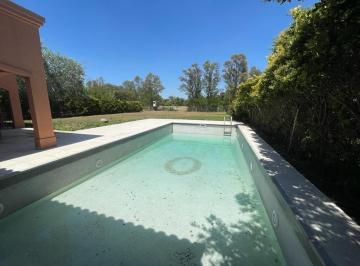 Casa · 420m² · 5 Ambientes · 7 Cocheras · Casa en Venta en Barrio La Casualidad, Pilar