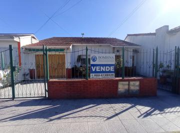 Casa · 225m² · 4 Ambientes · 1 Cochera · 2 Casas en Venta en Block Sobre Espectacular Lote de 10 X 43,30