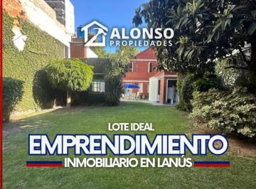 Casa · 270m² · 5 Ambientes · 4 Cocheras · Casa 5 Ambientes con Fondo Parquizado en Venta en Lanus