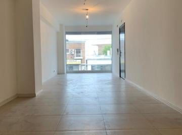 Oficina comercial · 60m² · 2 Ambientes · Oficina en Alquiler y Sobre Av en Gerli