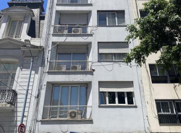 Oficina comercial · 187m² · 5 Ambientes · Luminosa Oficina en Tribunales / Apto Vivienda