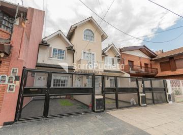 PH · 90m² · 4 Ambientes · 1 Cochera · Venta PH Tipo Triplex de 4 Ambientes en Ramos Mejia.