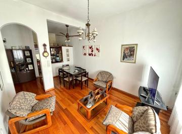 Casa · 80m² · 4 Ambientes · 2 Cocheras · PH Tipo Casa 4 Ambientes en Lomas de Zamora