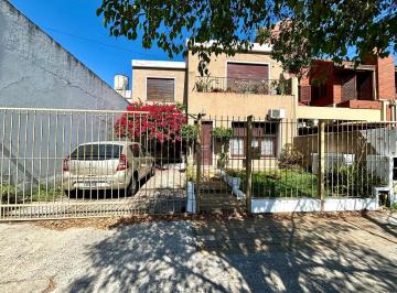 Casa · 80m² · 4 Ambientes · 2 Cocheras · Casa en Lomas de Zamora Este