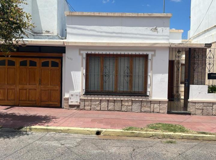 Casa · 130m² · 5 Ambientes · 1 Cochera