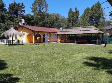 Casa · 2500m² · 4 Ambientes · 3 Cocheras · Alquiler de Quinta