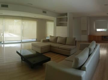 Casa · 200m² · 4 Ambientes · 1 Cochera · Casa Amoblada en Alquiler Barrio Country Abril Club de Campo