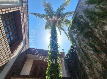 Casa de 9 ambientes, Rosario · Venta Casa 4 Dorm. + Cochera - Lourdes