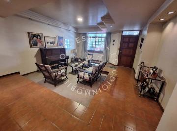 Casa de 9 ambientes, Rosario · Venta Casa 4 Dorm. + Cochera - Lourdes