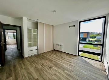 Casa · 380m² · 6 Ambientes · 2 Cocheras · Casa en Venta en La Arbolada, a Estrenar, 4 Dorm., 3 Baños