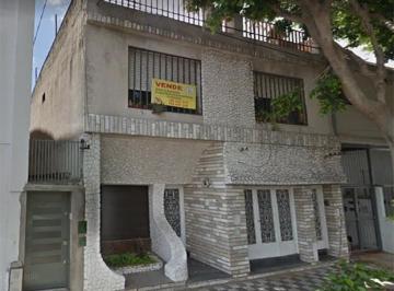 Casa de 9 ambientes, Rosario · Dos Casa, Una P. A. y Una P. B - Pje Coolidge y Mendoza
