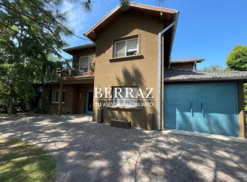 Casa · 228m² · 7 Ambientes · 4 Cocheras · Casa Venta 3 Dorm. Barrio La Delfina Lote de 700 m² Pilar