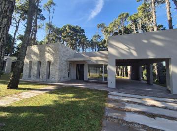 STT-STT-118_2 · Venta Casa 4 Ambientes a Estrenar! Pinamar - Financia!