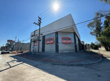 Local comercial · 550m² · 6 Cocheras · 2 Locales Industriales / Comerciales C/ Estacionamiento - 550 m² Cub. S/ Av - Villa Luzuriaga