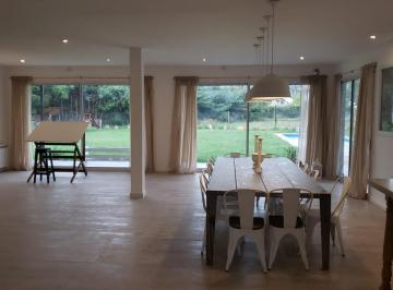 Casa · 204m² · 4 Ambientes · Casa a Estrenar en Venta en Barrio Privado Monet