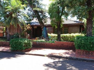 Casa · 291m² · 10 Ambientes · Imperdible Propiedad