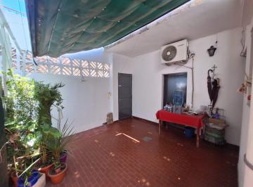 Casa de 5 ambientes, La Matanza · PH Tipo Casa Pb Al Fte 2 Amb C/patio, Cochera + PH Tipo Casa 3 Amb Pa C/balcón