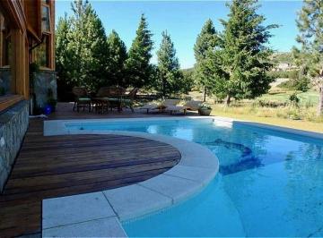 Casa · 395m² · 6 Ambientes · Venta Casa en Doble Lote, Chapelco Golf