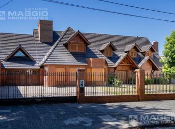 Casa · 600m² · 6 Ambientes · 8 Cocheras · Casa en Venta Villa Sarmiento Haedo