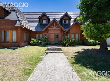 Casa · 600m² · 6 Ambientes · 8 Cocheras · Casa Venta Villa Sarmiento