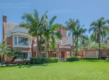 2 · Casa en Venta de 5 Dorm. en La Horqueta