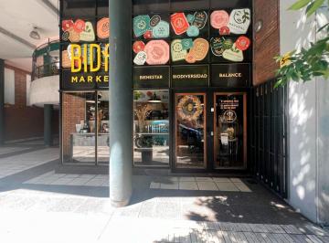 Local comercial · 192m² · 4 Ambientes · 1 Cochera · Venta - Local Comercial con Cochera. Centro, Rosario.