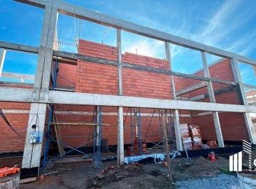 Local comercial · 200m² · 2 Ambientes · Fisherton Work Locales /depósitos /oficinas