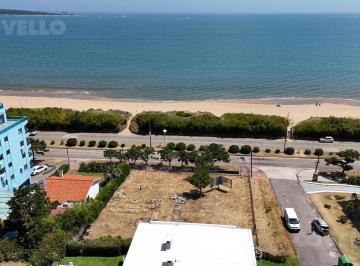 Terreno · 916m² · Terreno en Venta 900 m² Ideal Desarrollo - Playa Mansa