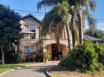 Casa de 5 ambientes, Esteban Echeverría · Casa Venta - Alquiler en Barrio Privado Zona Golf en Canning