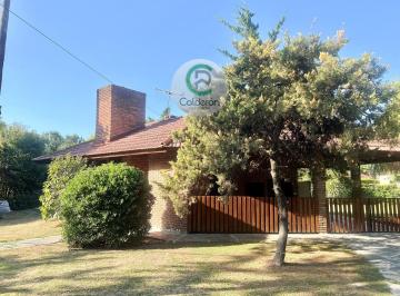 Casa · 60m² · 3 Ambientes · 2 Cocheras · Casa en Alquiler Anual Country Provincia