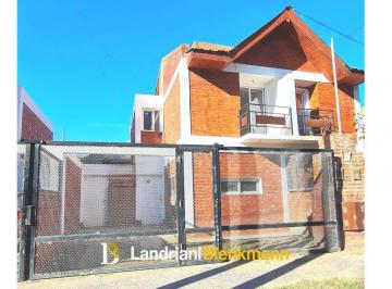 PH · 64m² · 3 Ambientes · 1 Cochera · Duplex en Cinco Saltos