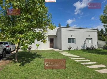 Casa · 190m² · 4 Ambientes · 1 Cochera · Casa en Venta en San Gabriel, Villanueva, Tigre