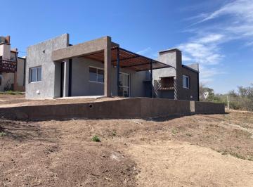 Casa · 70m² · 3 Ambientes · Casa en Venta 2 Dorm. Santa Cruz del Lago