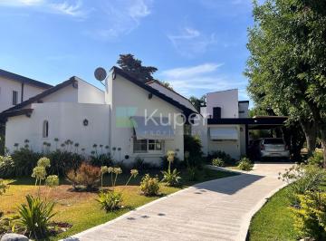 Casa · 190m² · 6 Ambientes · Casa Chalet en Venta en Campo Grande, Pilar, G. B. a. Zona Norte