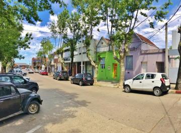 Casa · 460m² · 7 Ambientes · Colonia - Venta Tres Casas en Mismo Padrón, en Punto Estratégico.