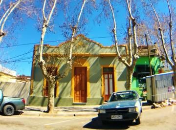 Casa · 85m² · 4 Ambientes · Colonia - Venta de Casa de 3 Dorm. Céntrica