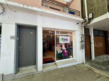 Local comercial · 22m² · 1 Ambiente · Colonia - Alquiler o Venta de Local Comercial Céntrico