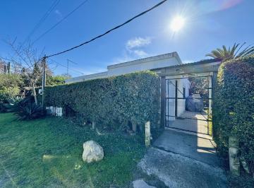 Casa · 5040000m² · 4 Ambientes · 1 Cochera · Colonia, Ferrando - Venta Casa de 3 Dorm. con Gran Terreno y Galpon