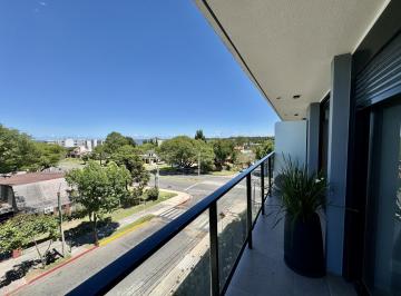 Departamento · 33m² · 2 Ambientes · Apartamento en Venta o Alquiler de 1 Dorm. en Edificio a m de La Rambla