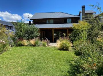Casa · 180m² · 5 Ambientes · Casa en Venta en La Cascada San Martin de Los Andes