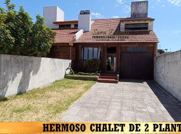 Casa de 4 ambientes, Mar del Tuyú · Av 58 E/ Costanera y 1 Mar del Tuyú Casa + Local Vende Sara Zapata Inmobiliaria