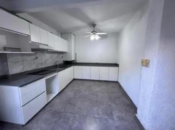 PH · 90m² · 4 Ambientes · PH en Munro - Este