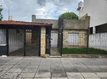 Casa · 120m² · 3 Ambientes · 1 Cochera · Casa en Marco Polo 4700