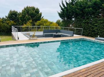 Casa · 200m² · 4 Ambientes · 1 Cochera · Casa 4 Ambientes en Venta - Pinamar Costa Esmeralda - Deportivo 1