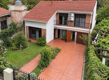 Casa · 185m² · 5 Ambientes · 2 Cocheras · Casa en Venta 4 Dorm. Departamento a 5 Cuadras del Centro, Apta Crédito, Villa Carlos Paz