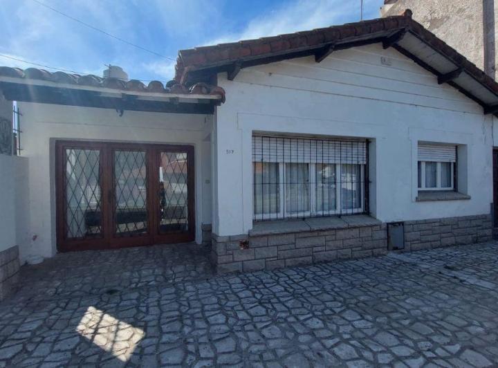 Casa · 98m² · 2 Ambientes · 1 Cochera
